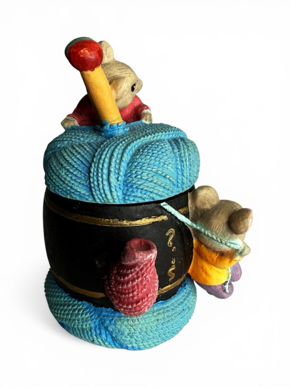 Vintage Hand-painted Knitting Trinket Box – Mice & Yarn Figurine - Picture 6 of 12